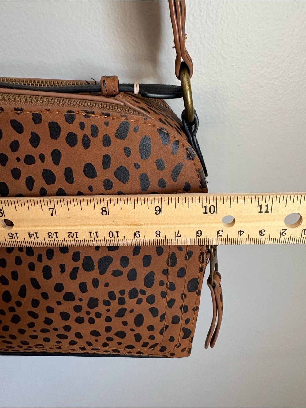 Universal Thread Cheetah Leopard Print Double Zip Crossbody Bag Brown Black - Picture 12 of 12